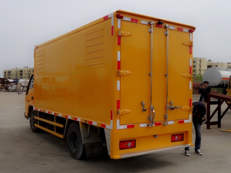 江鈴小型應(yīng)急發(fā)電車、電源車