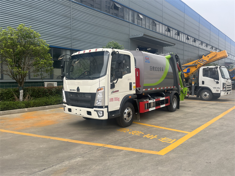 6-7.5方重汽豪沃壓縮式垃圾車(chē)